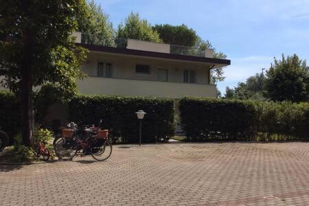 Residence Apuamare Pietrasanta Luaran gambar