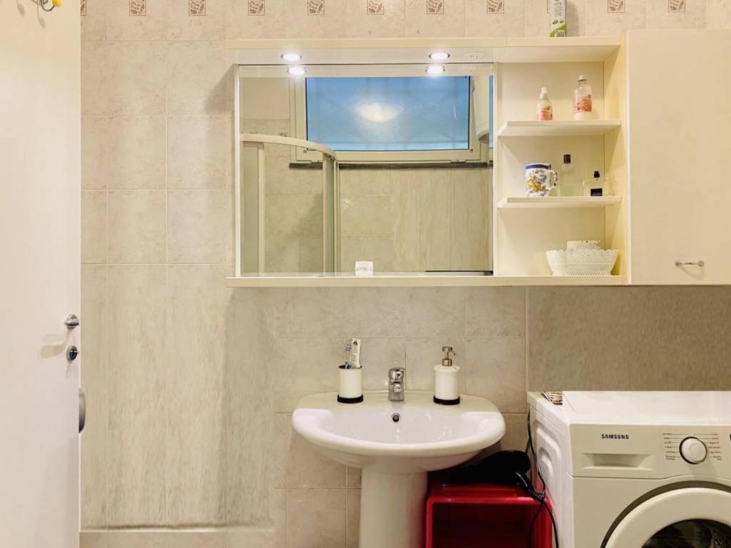 Residence Apuamare Pietrasanta Luaran gambar
