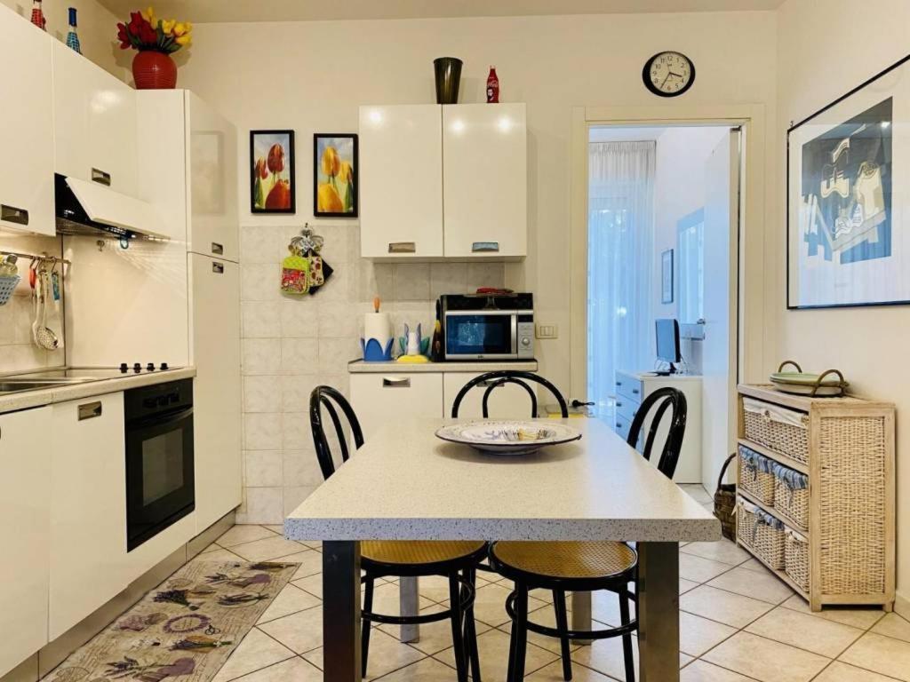 Residence Apuamare Pietrasanta Luaran gambar
