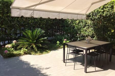 Residence Apuamare Pietrasanta Luaran gambar